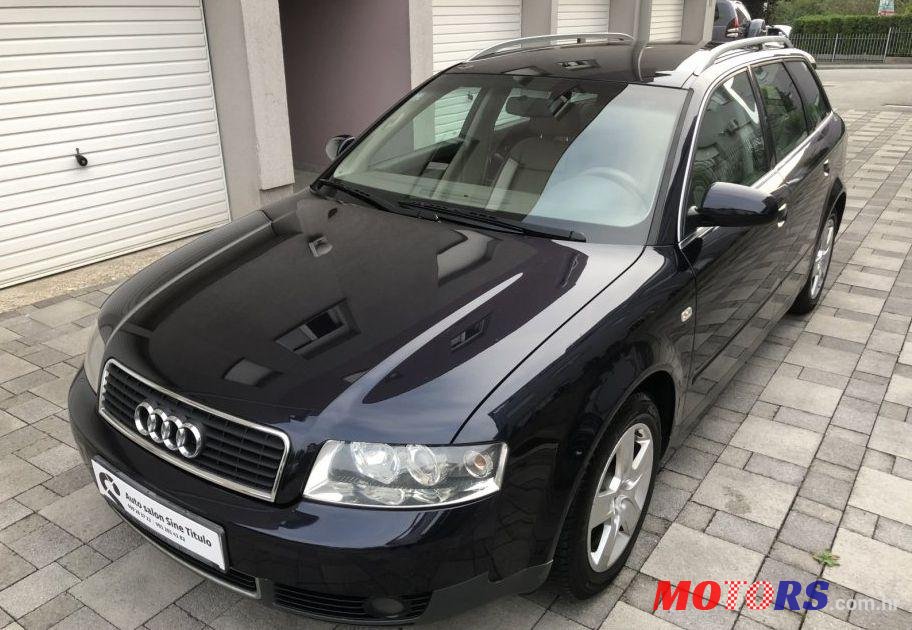 2002' Audi A4 Avant photo #2