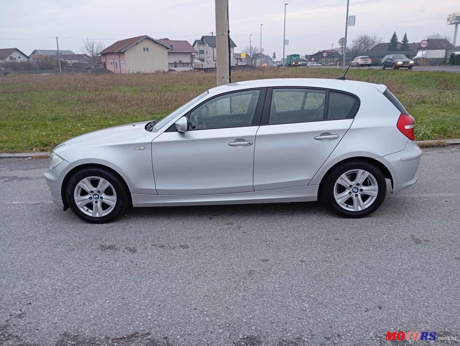 2010' BMW Serija 1 116D photo #5