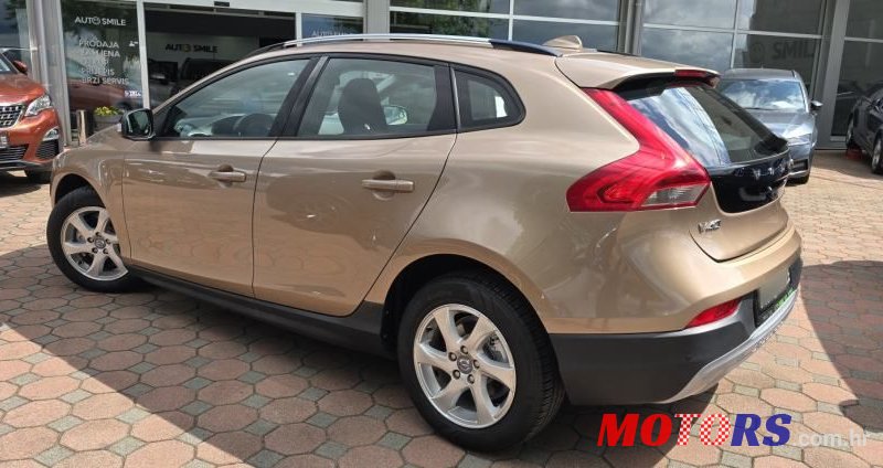 2014' Volvo V40 Cross Country 1.6 photo #4