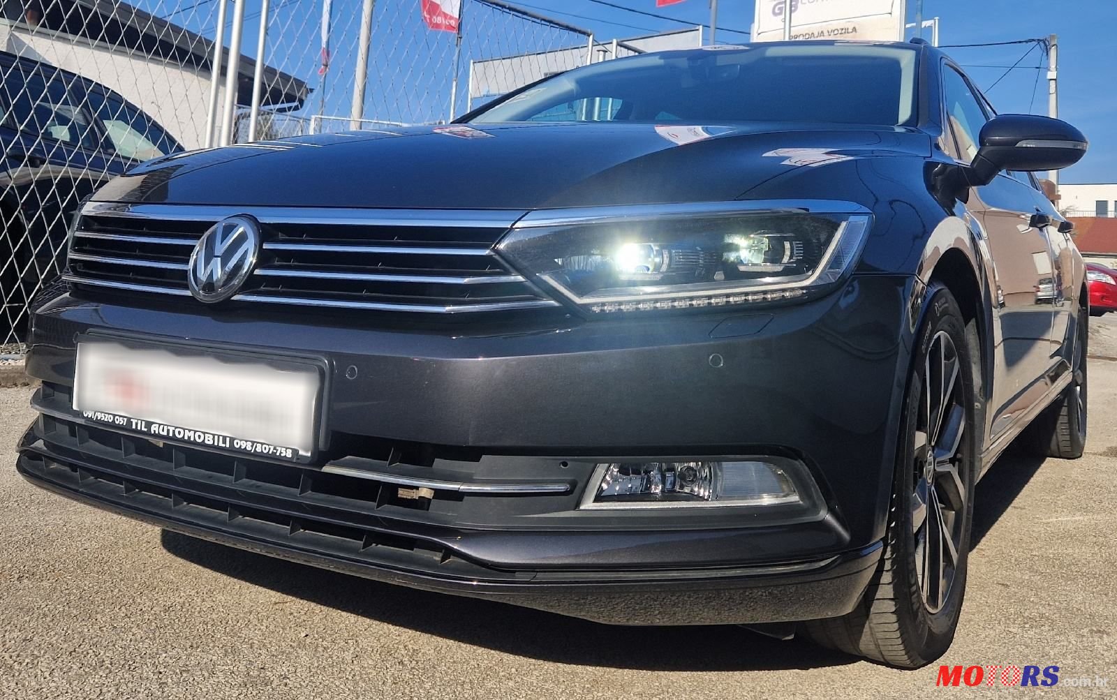 2019' Volkswagen Passat Variant photo #1
