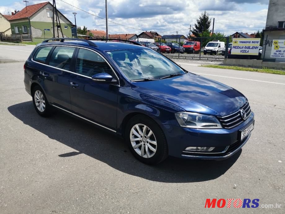 2012' Volkswagen Passat Variant photo #3