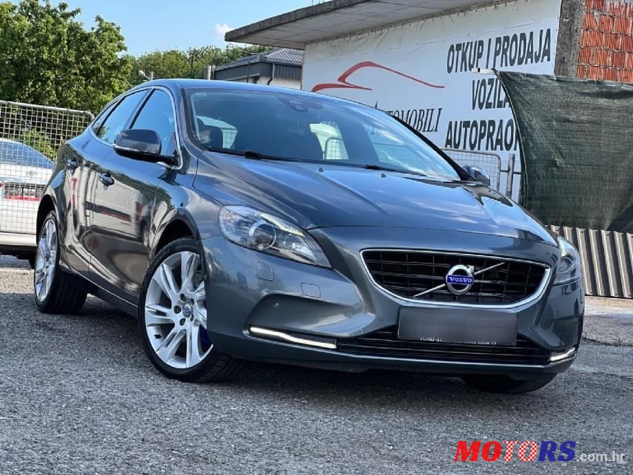 2013' Volvo V40 D4 photo #2