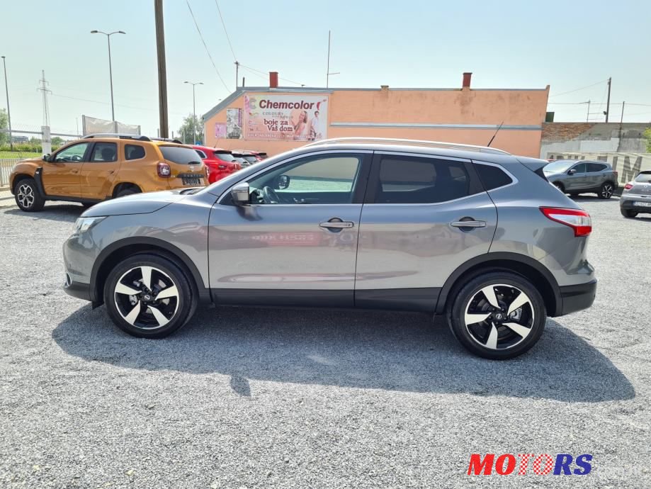 2015' Nissan Qashqai photo #2