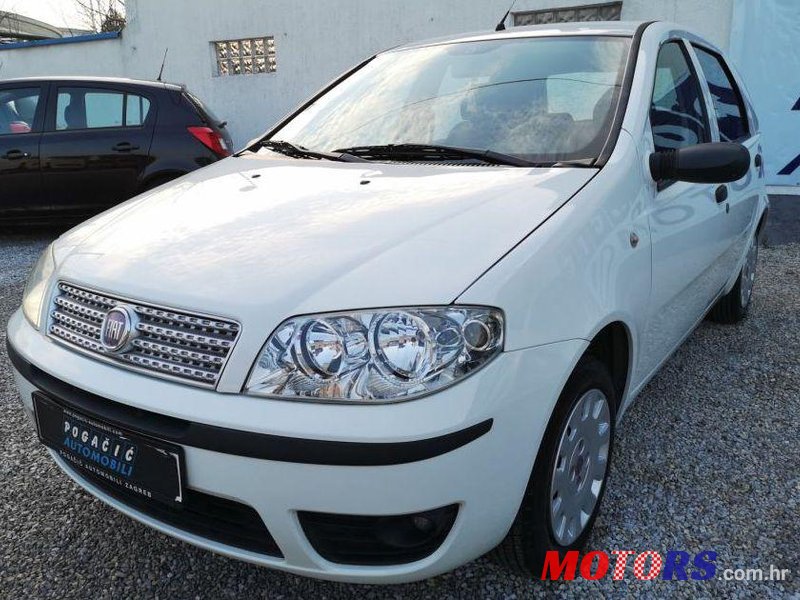 2009' Fiat Punto 1,2 photo #1