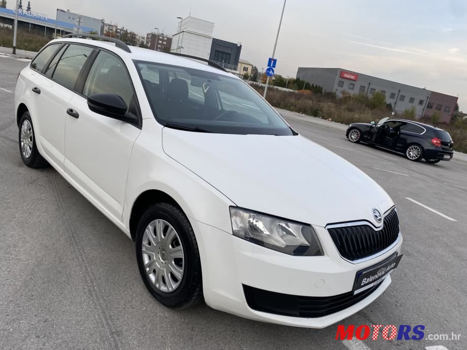 2014' Skoda Octavia Combi photo #6