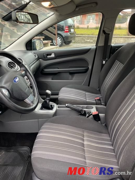 2009' Ford Focus Karavan photo #6