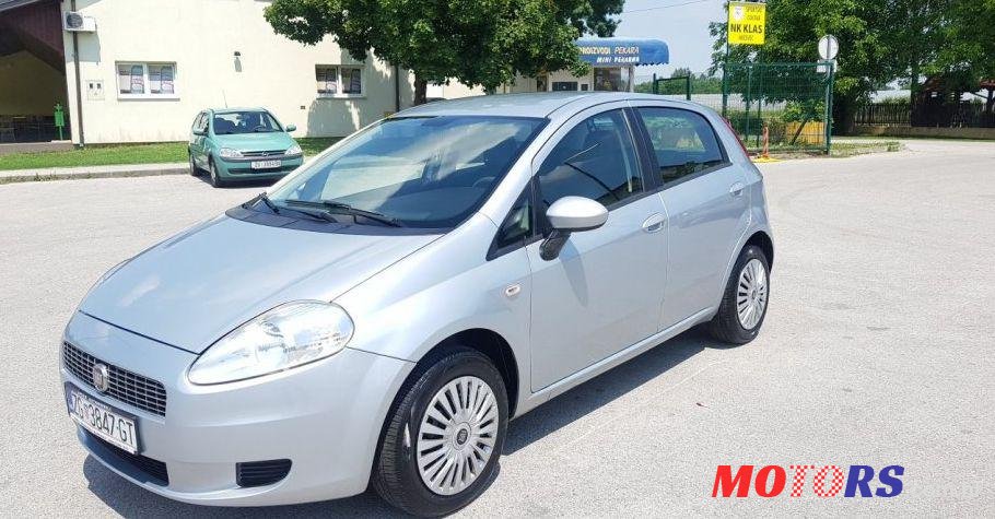 2010' Fiat Grande Punto photo #1