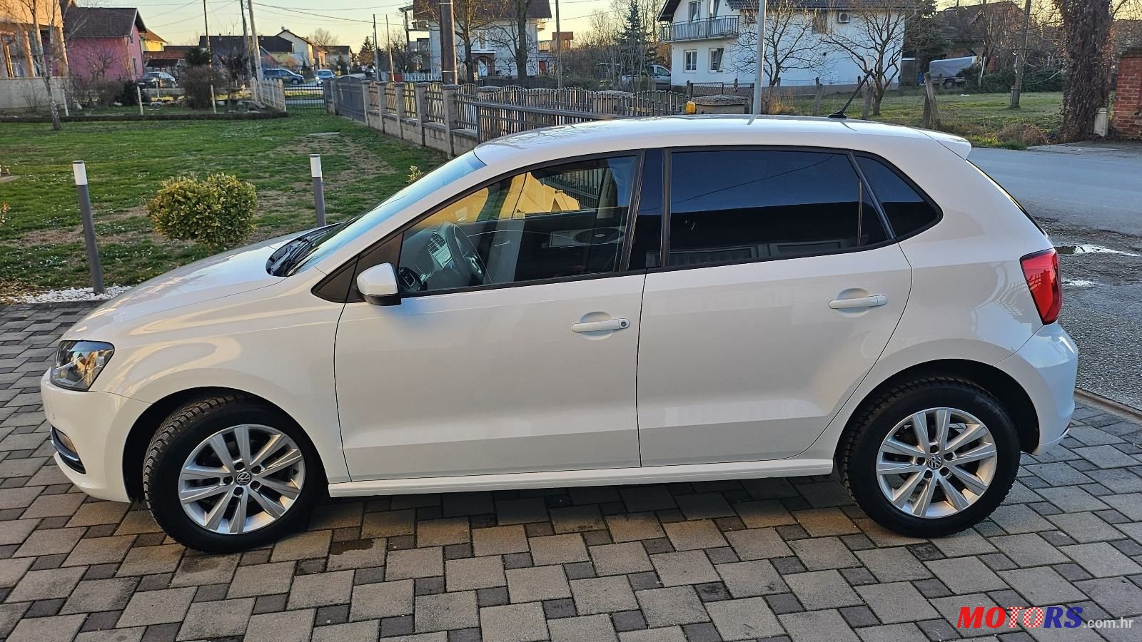 2016' Volkswagen Polo 1.4 Tdi photo #3
