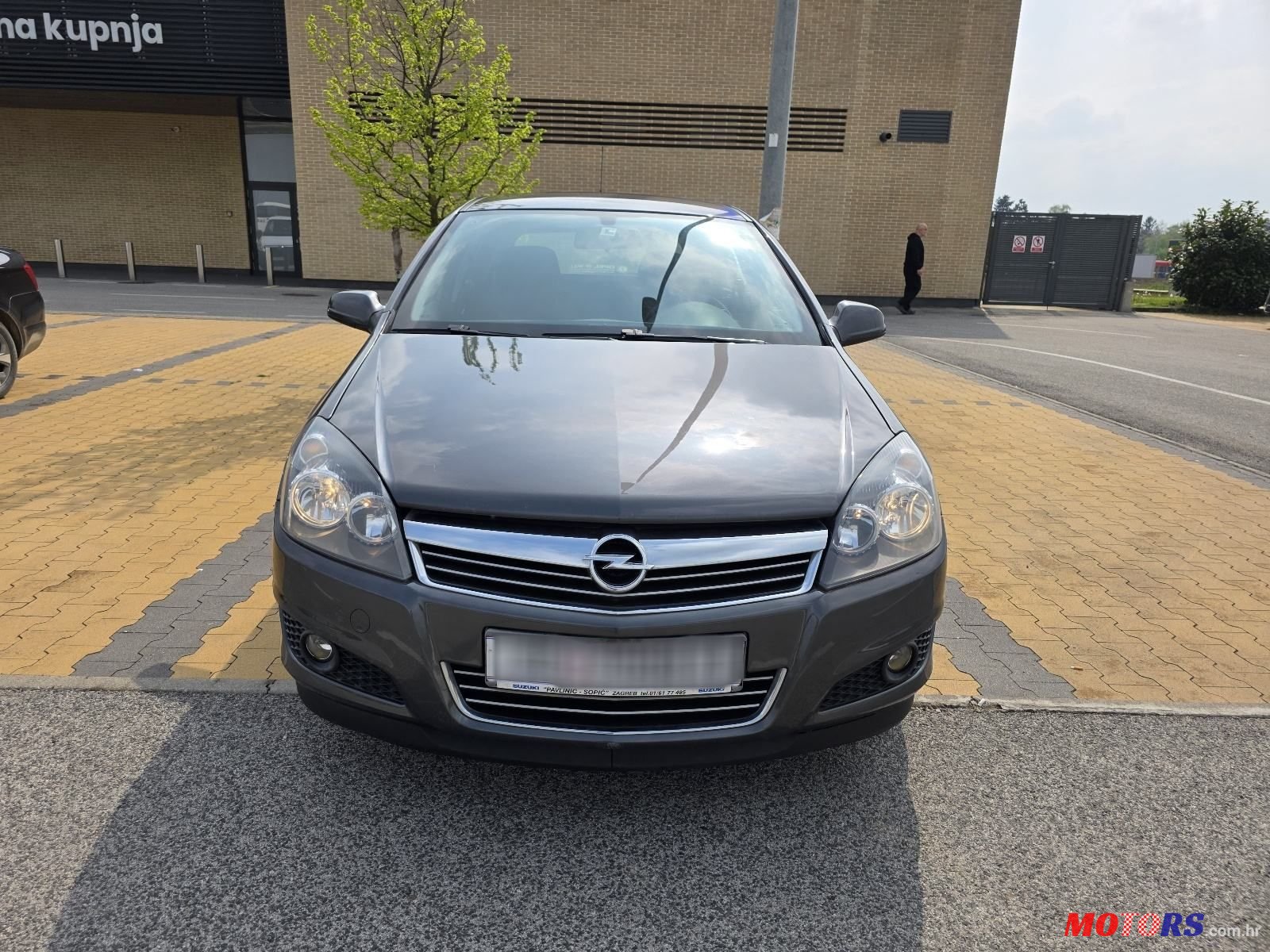 2011' Opel Astra 1,6 photo #3