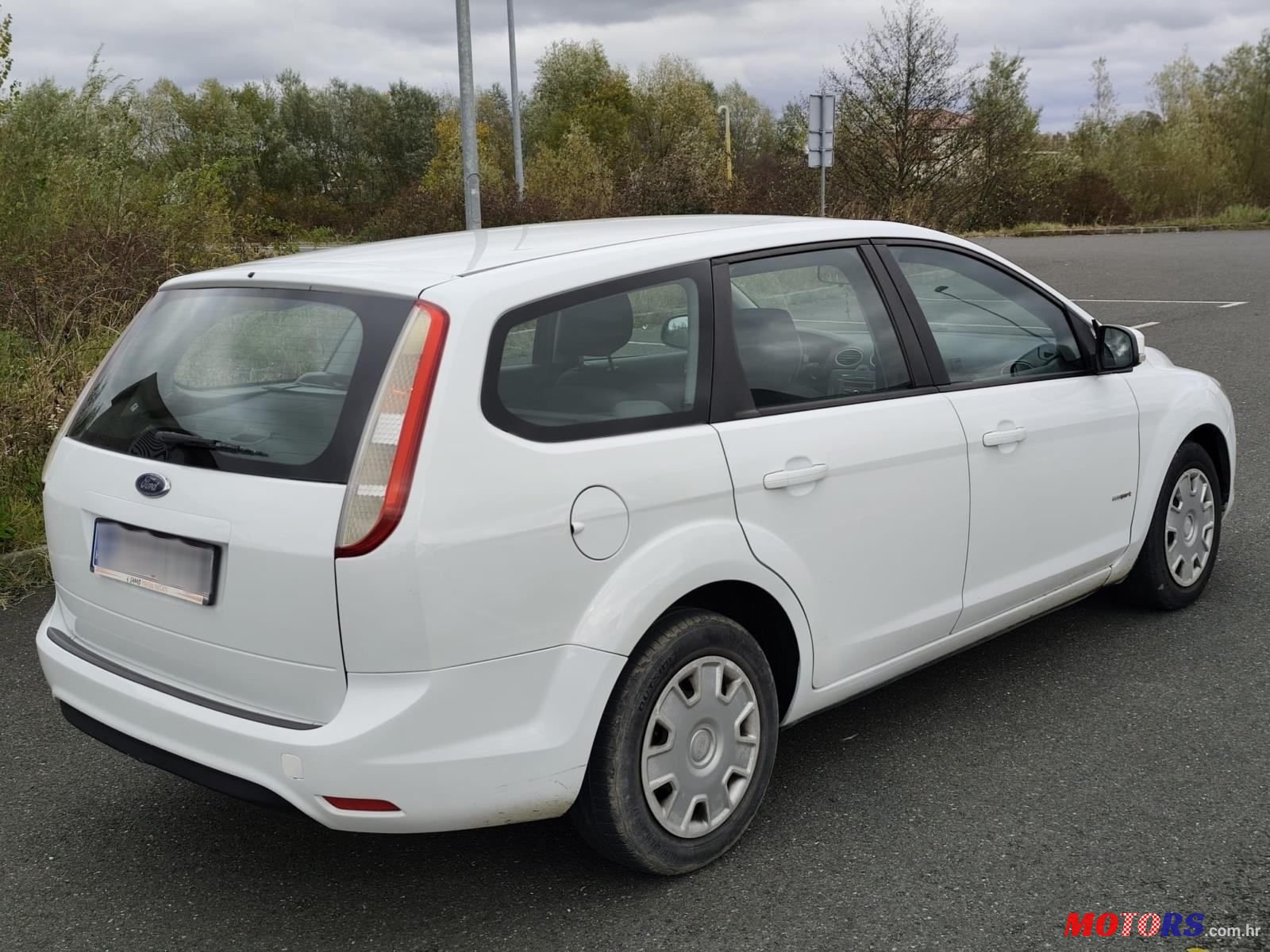 2008' Ford Focus Karavan photo #4