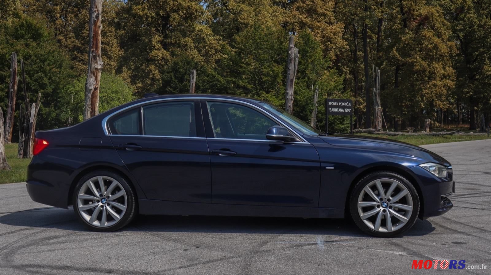 2015' BMW Serija 3 316D photo #4