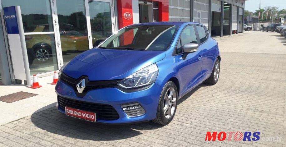 2015' Renault Clio photo #1