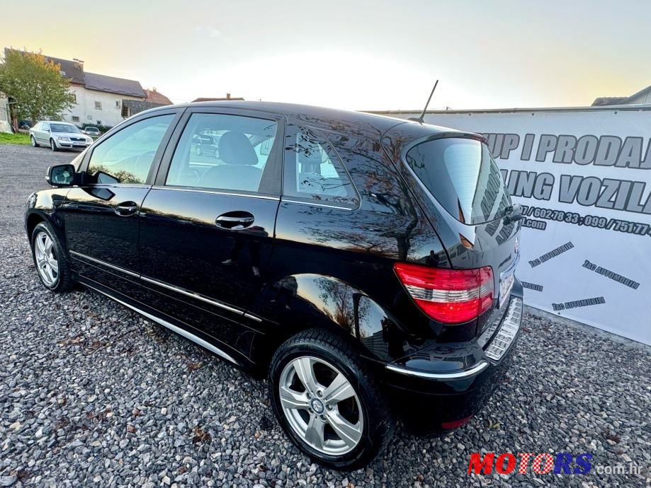 2011' Mercedes-Benz B-Klasa 200 Cdi photo #5