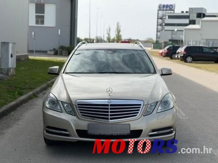 2011' Mercedes-Benz E-Klasa 220 Cdi T photo #3