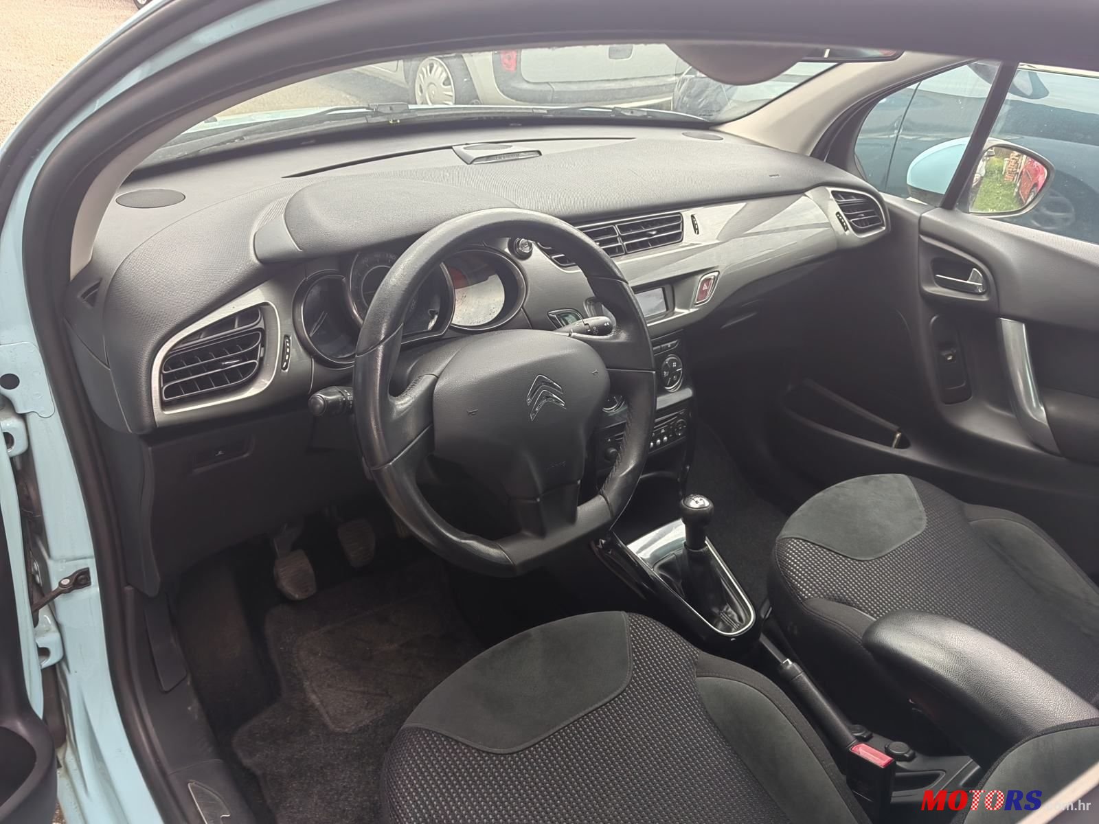 2010' Citroen C3 1,4 Vti photo #2