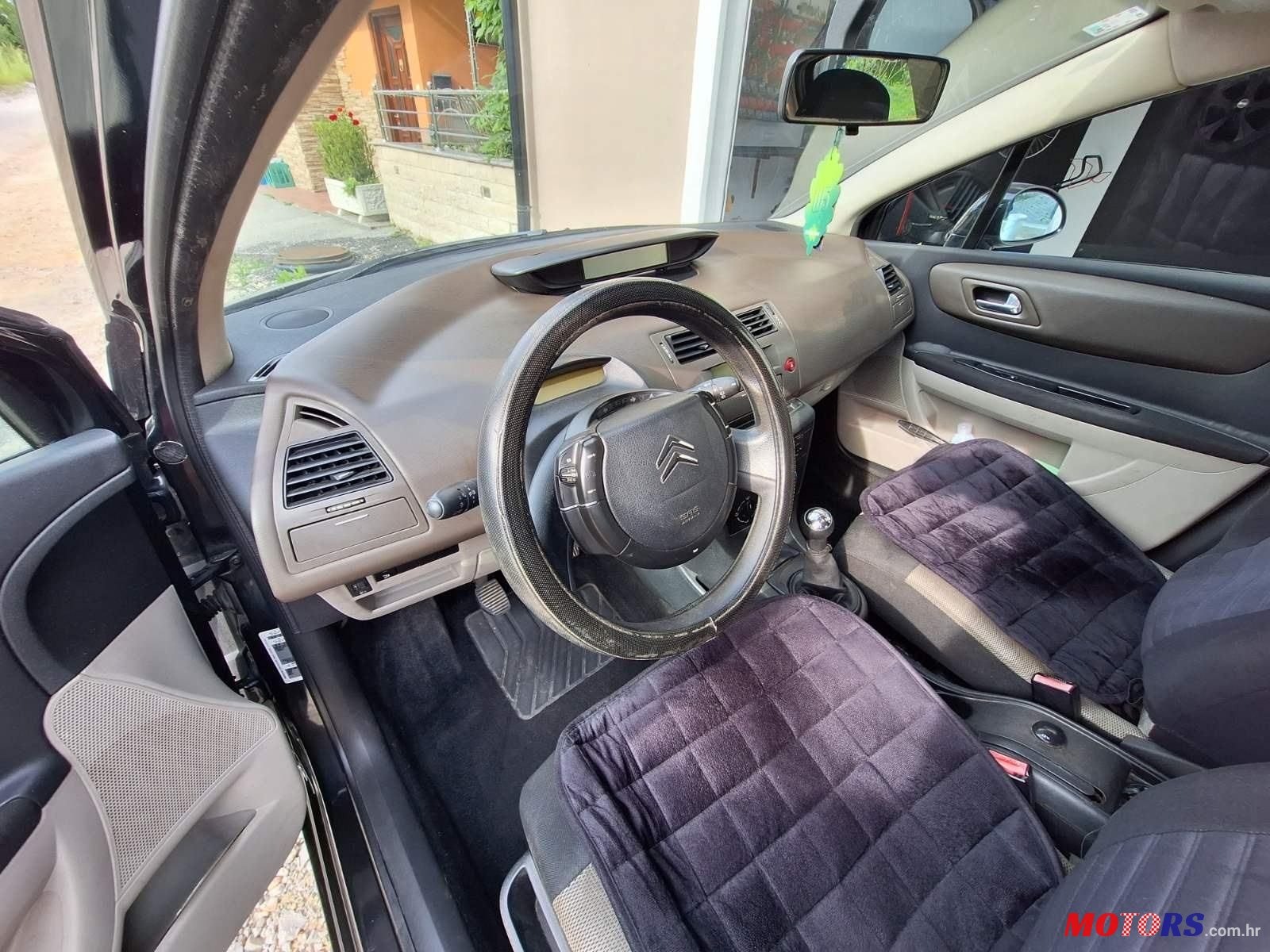 2005' Citroen C4 1,6 Hdi 16V Sx photo #3