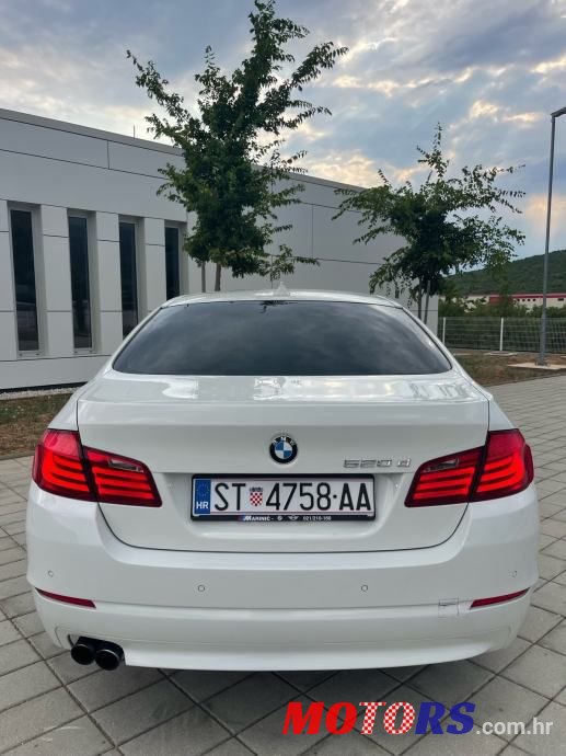 2011' BMW Serija 5 520D photo #4