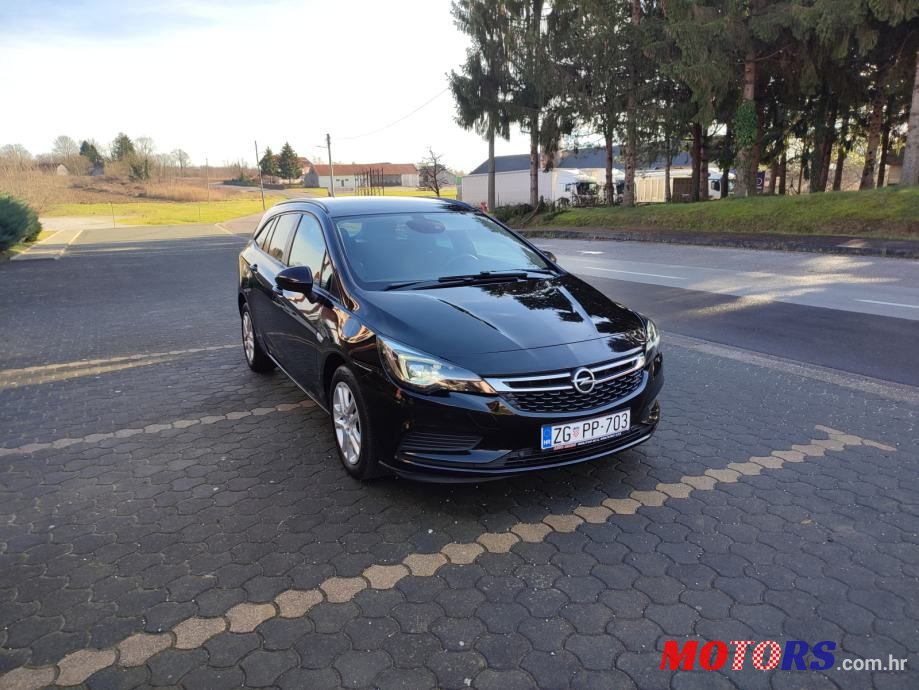 2018' Opel Astra Karavan photo #4