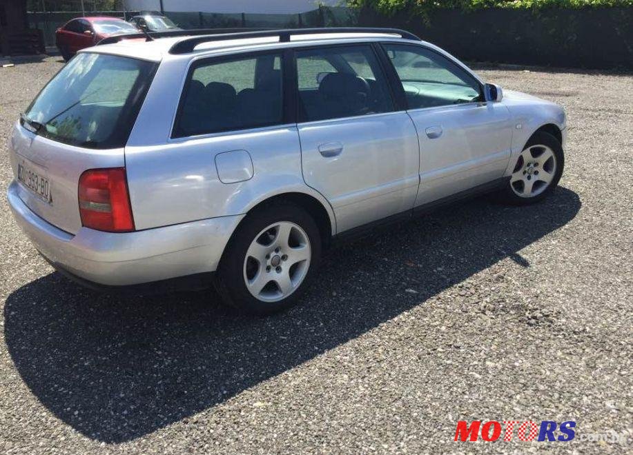 2000' Audi A4 Avant 2,5 V6 Tdi photo #1