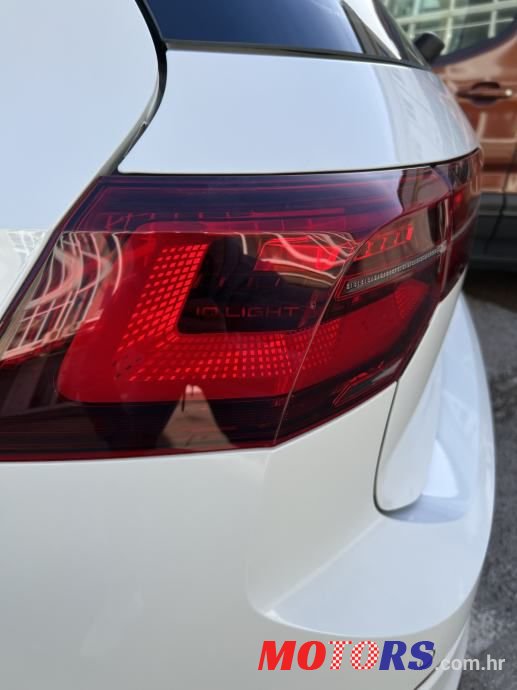 2021' Volkswagen Golf 8 2,0 Tdi photo #4