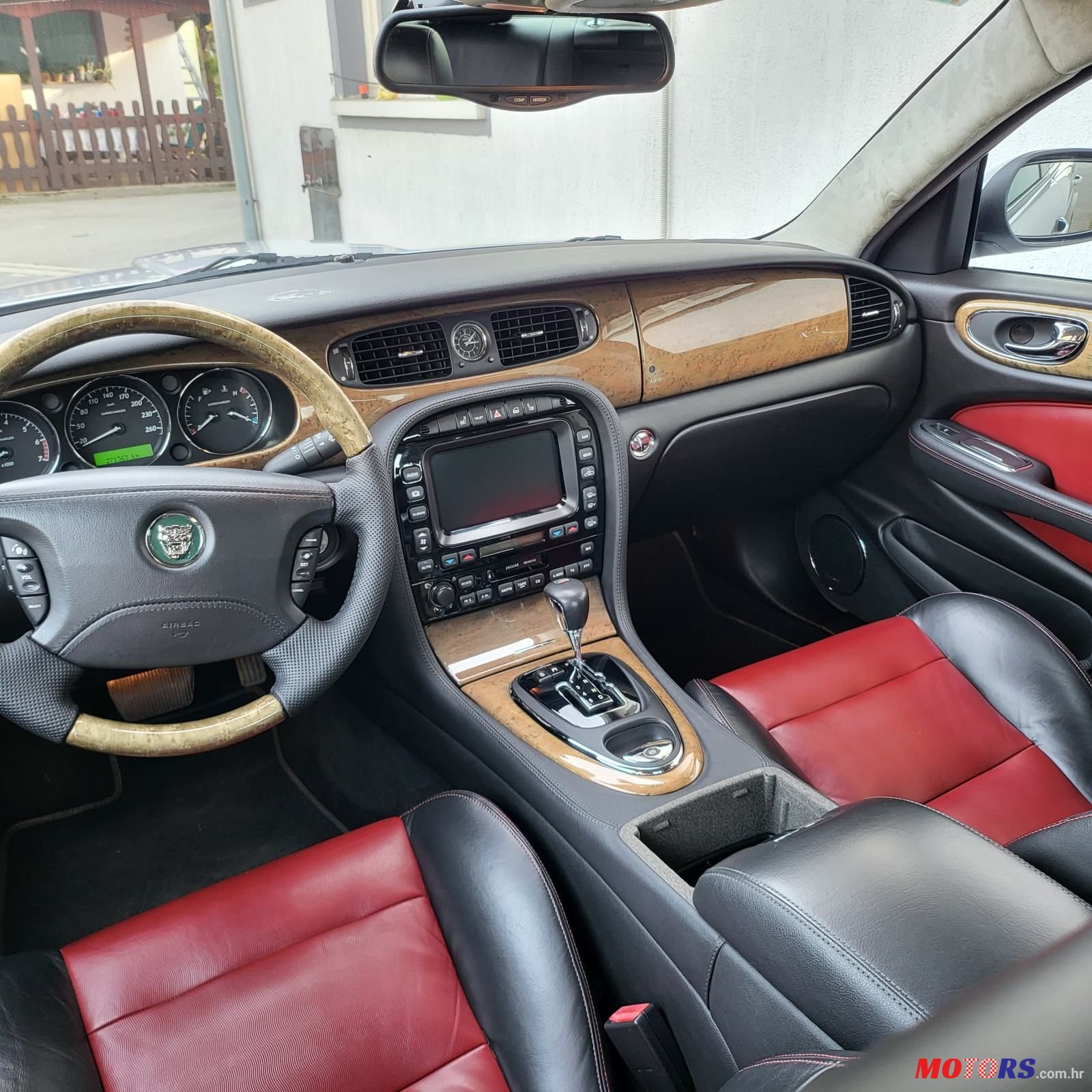 2004' Jaguar XJ 4,2 V8 photo #4