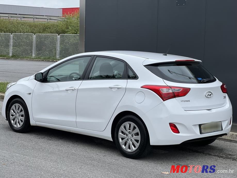 2015' Hyundai i30 1,6 Crdi photo #5