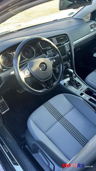 2016' Volkswagen Golf 7 1,6 Tdi photo #3