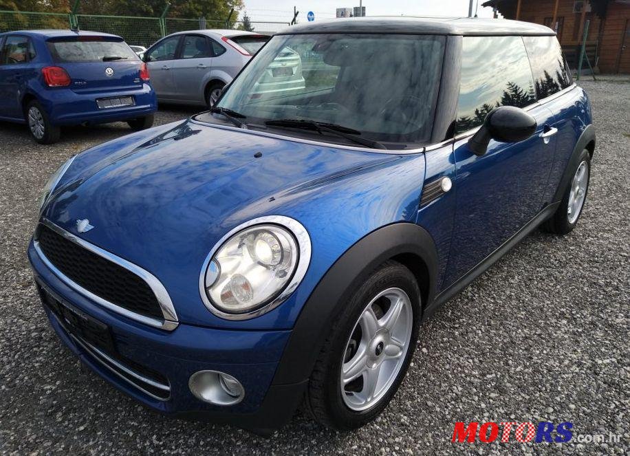 2008' MINI Cooper Cooper D photo #1