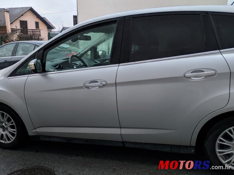 2011' Ford C-MAX photo #4