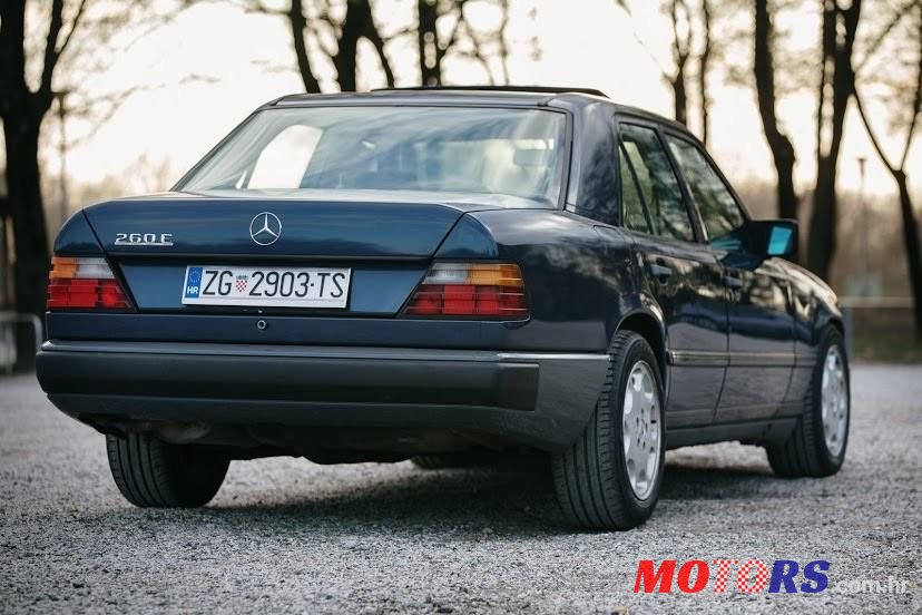 1987' Mercedes-Benz 124 260 photo #4