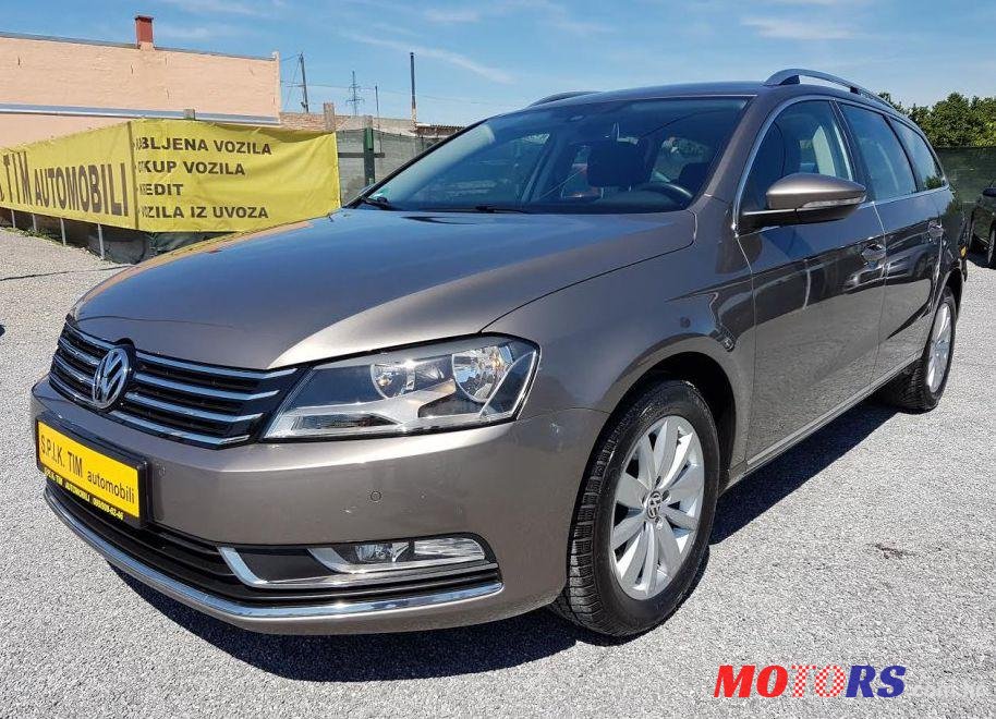 2011' Volkswagen Passat Variant 1,6 Tdi photo #2