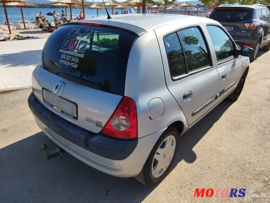 2004' Renault Clio photo #2