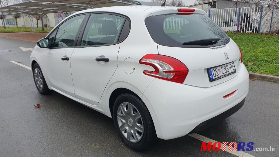 2014' Peugeot 208 1,4 Hdi photo #6
