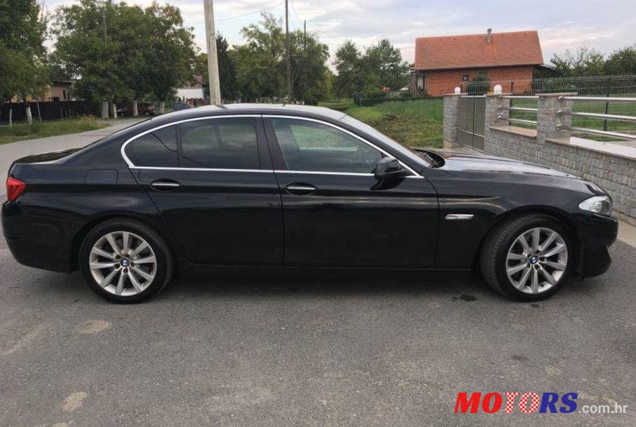 2013' BMW Serija 5 535D photo #1