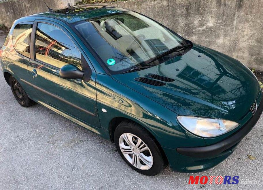 2002' Peugeot 206 206 1,4 Hdi photo #1
