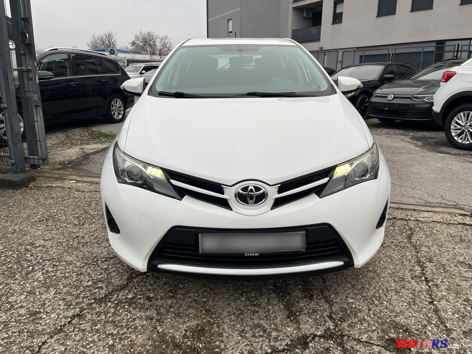 2014' Toyota Auris 1,4 D-4D photo #2