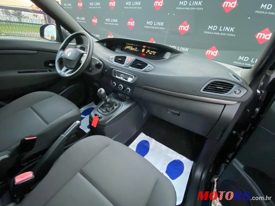 2010' Renault Scenic 1,5 Dci photo #4