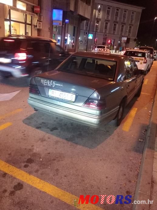 1995' Mercedes-Benz 124 photo #3