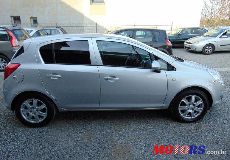 2009' Opel Corsa 1,3 Cdti photo #1