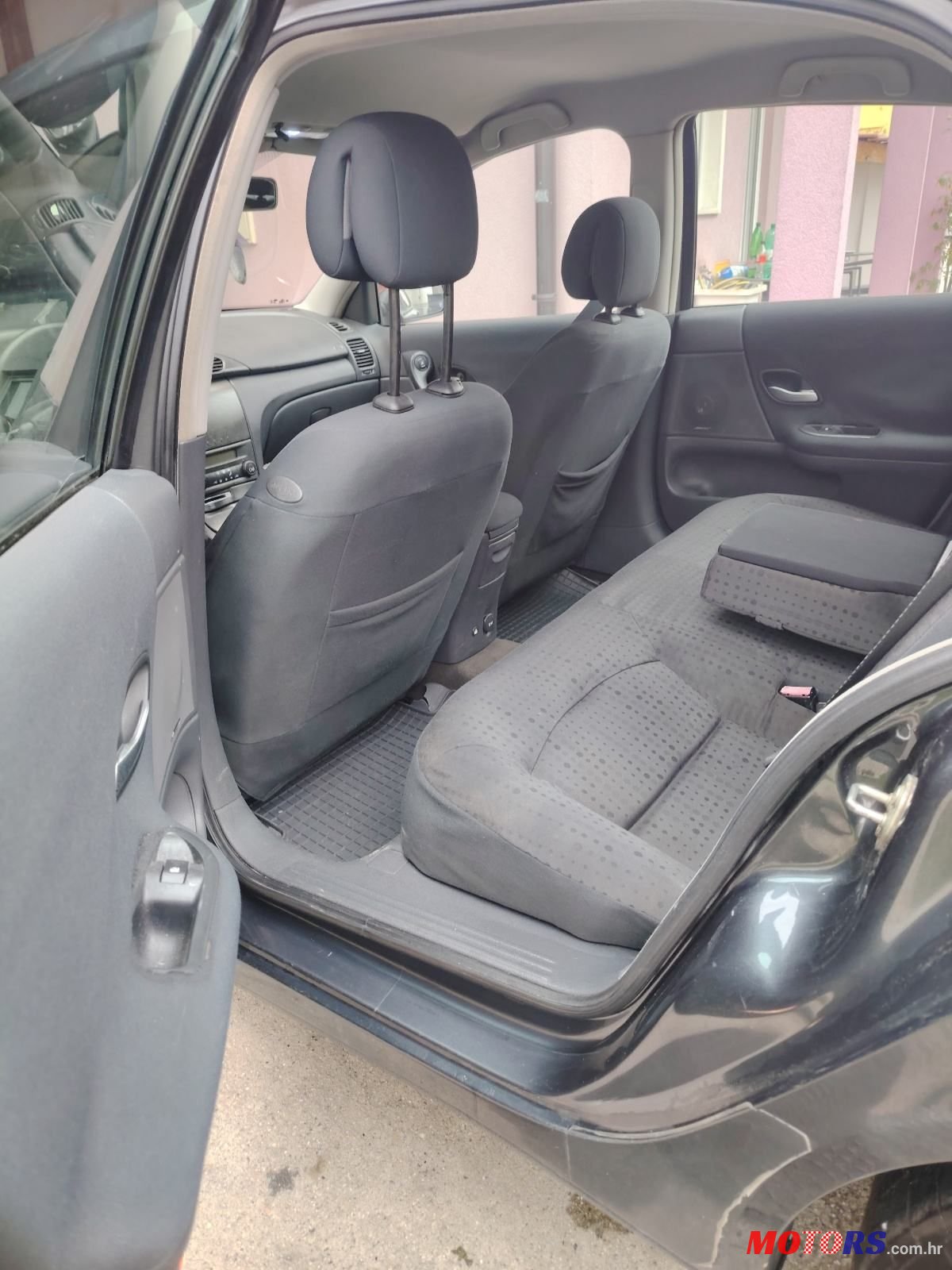 2004' Renault Laguna 1,9 Dci photo #5