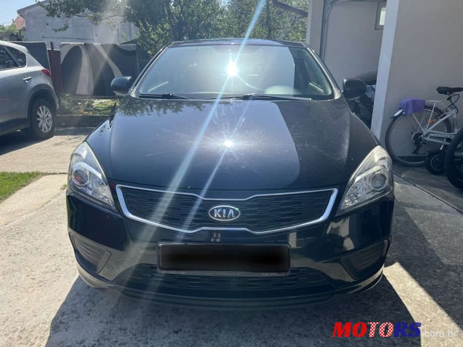 2012' Kia Ceed 1,6 Crdi Ex photo #3