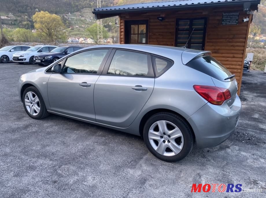 2017' Opel Astra 1,7 Cdti photo #2