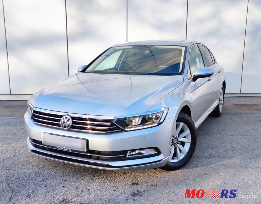 2017' Volkswagen Passat photo #1