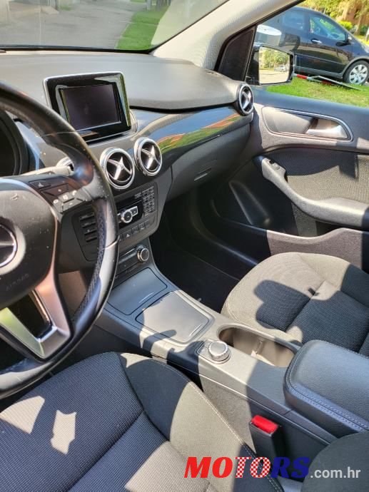 2012' Mercedes-Benz B-Klasa 200 Cdi photo #6