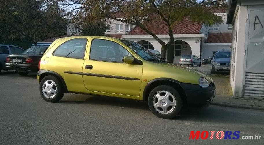 1998' Opel Corsa 1,0 i 12V photo #4