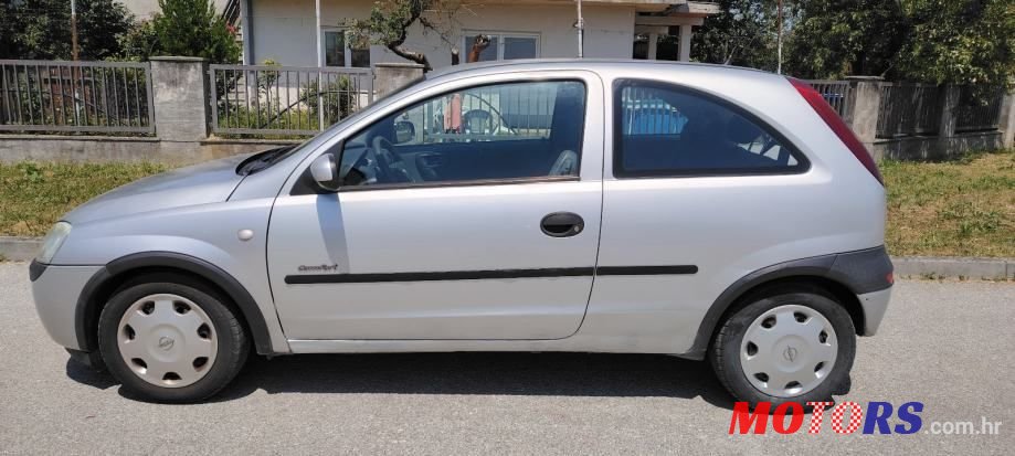 2001' Opel Corsa 1,2 16V photo #4