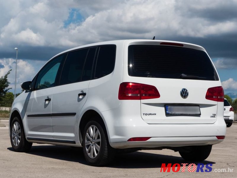 2015' Volkswagen Touran 1,6 Tdi photo #6
