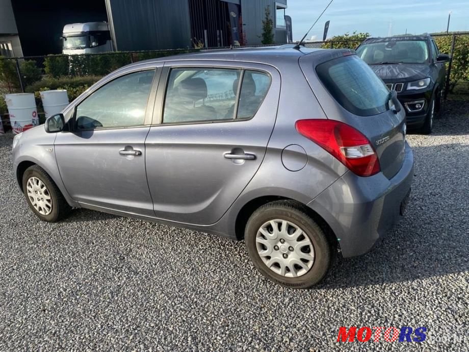 2010' Hyundai i20 photo #3