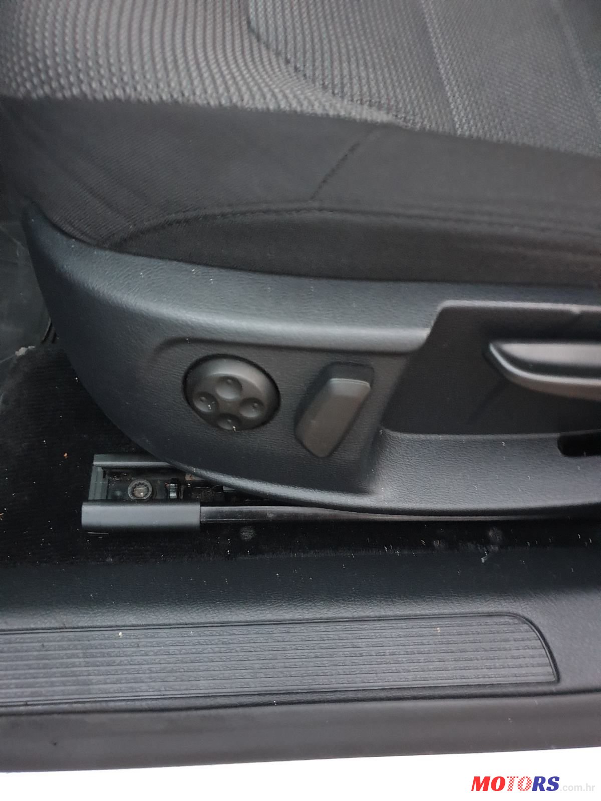 2013' Volkswagen Passat Variant photo #5