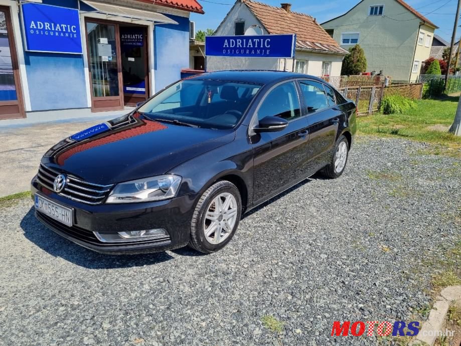 2012' Volkswagen Passat photo #3